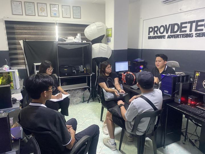 Client meeting at the office